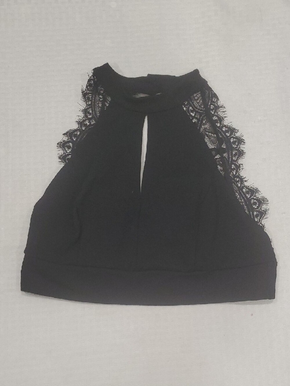 Lulu's Black Crop Top Size L - Picture 8 of 11